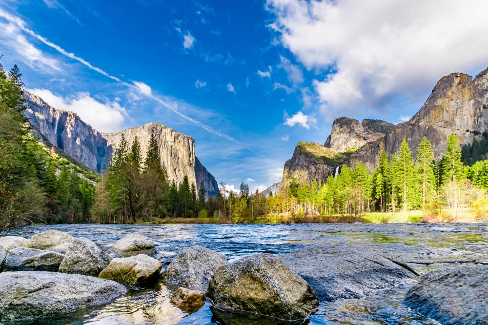 Image of Yosemite National Park entrance sign 